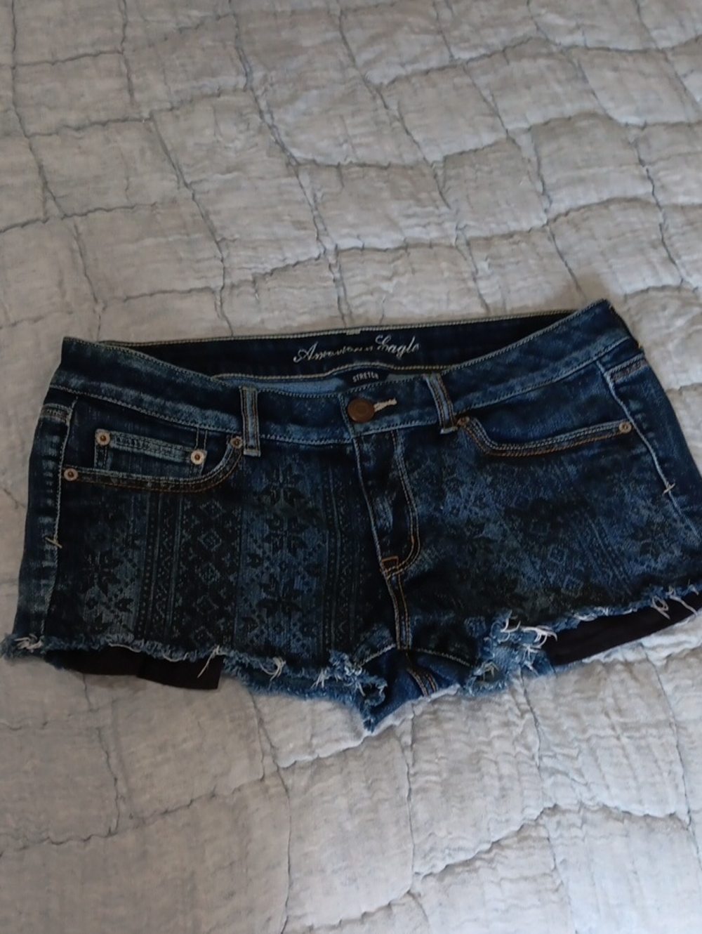 AE SHORT SHORTS SIZE 12